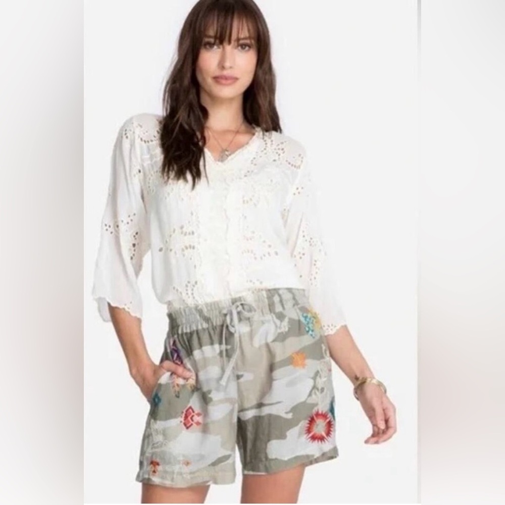 Johnny Was‎ | Saguaro Linen Embroidered Shorts | Small | Excellent condition !!